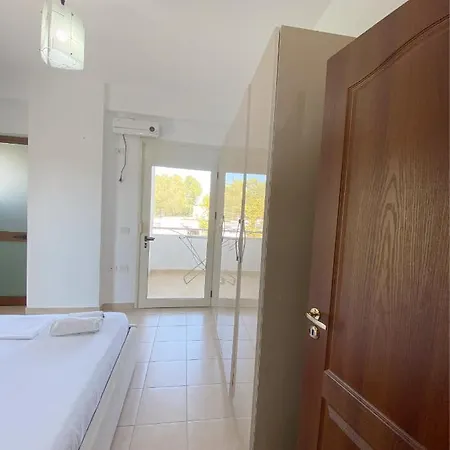 Luxury Loft In Avlonya